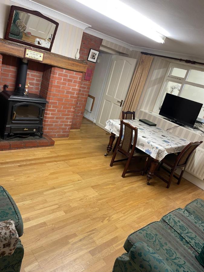 Ferienwohnung Large Townhouse With Gardens Kingscourt Exterior foto